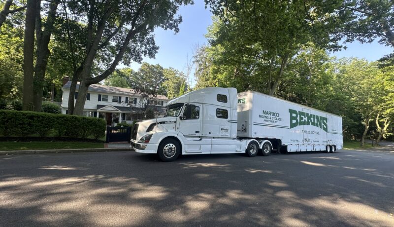 Benefits of Using Full-Service Movers When Relocating